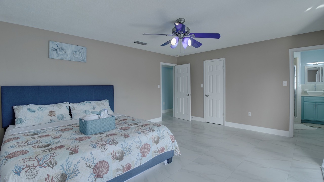 Photo of Bedroom in Cocoa Isles