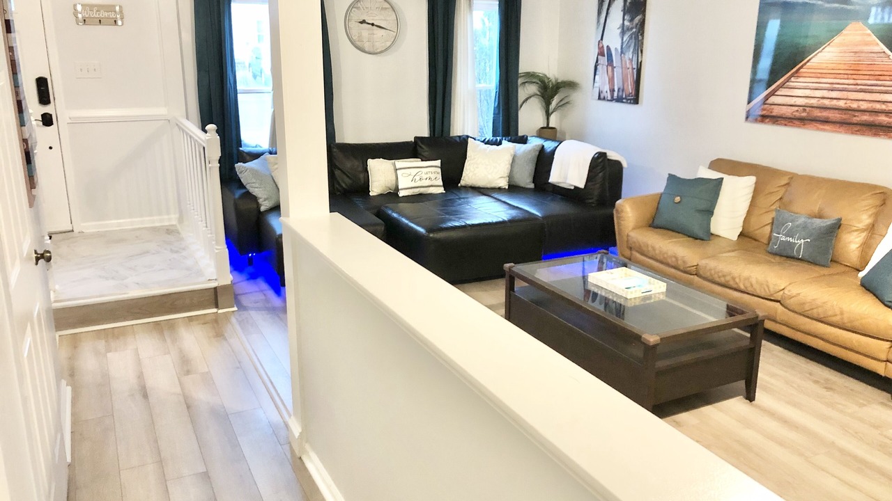 Photo of Livingroom in Norfolk - Virginia Beach
