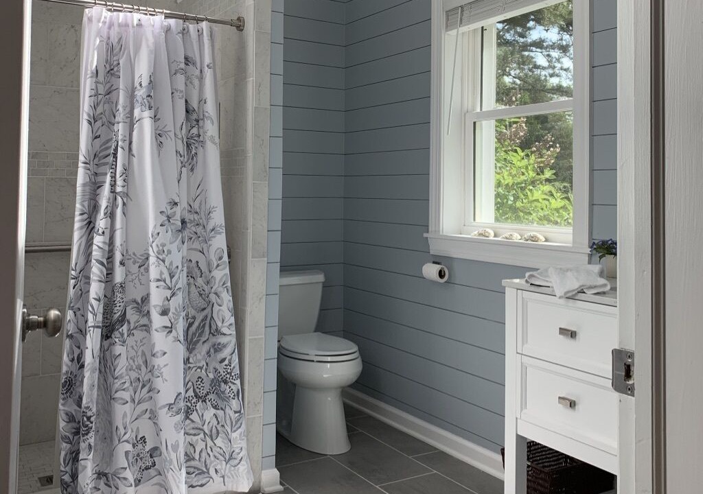 Photo of Bathroom in Mathews