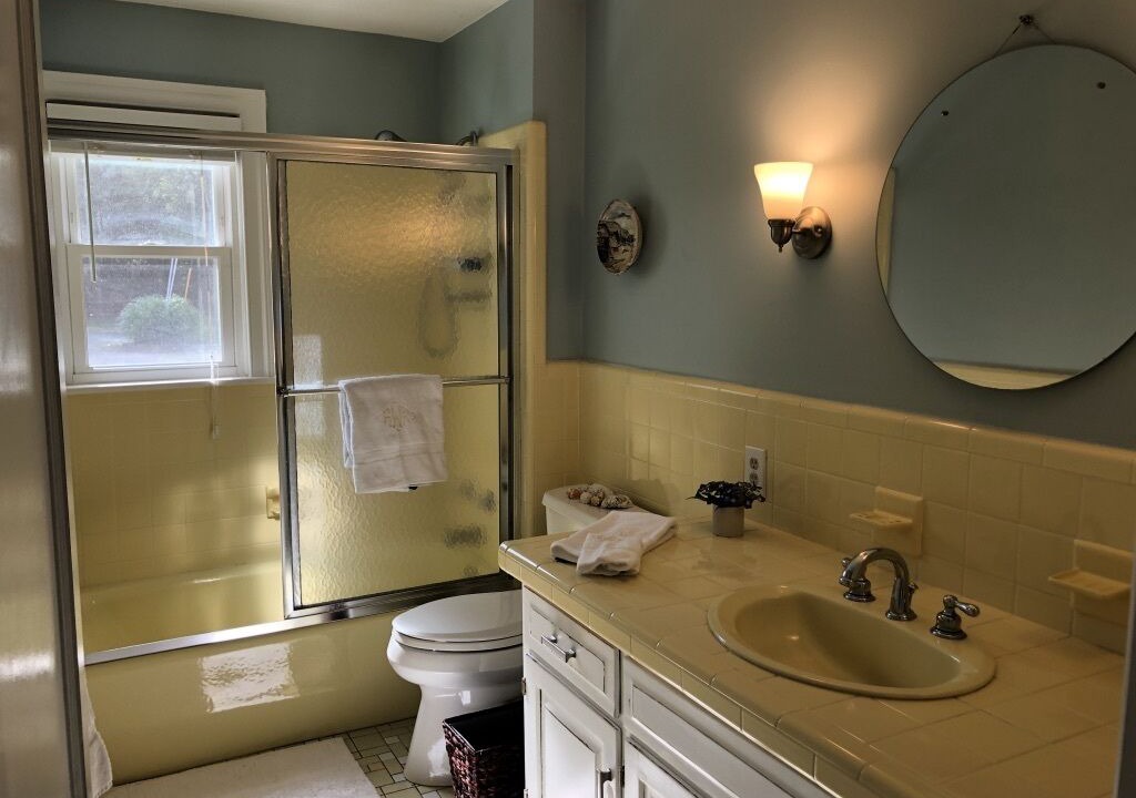 Photo of Bathroom in Mathews