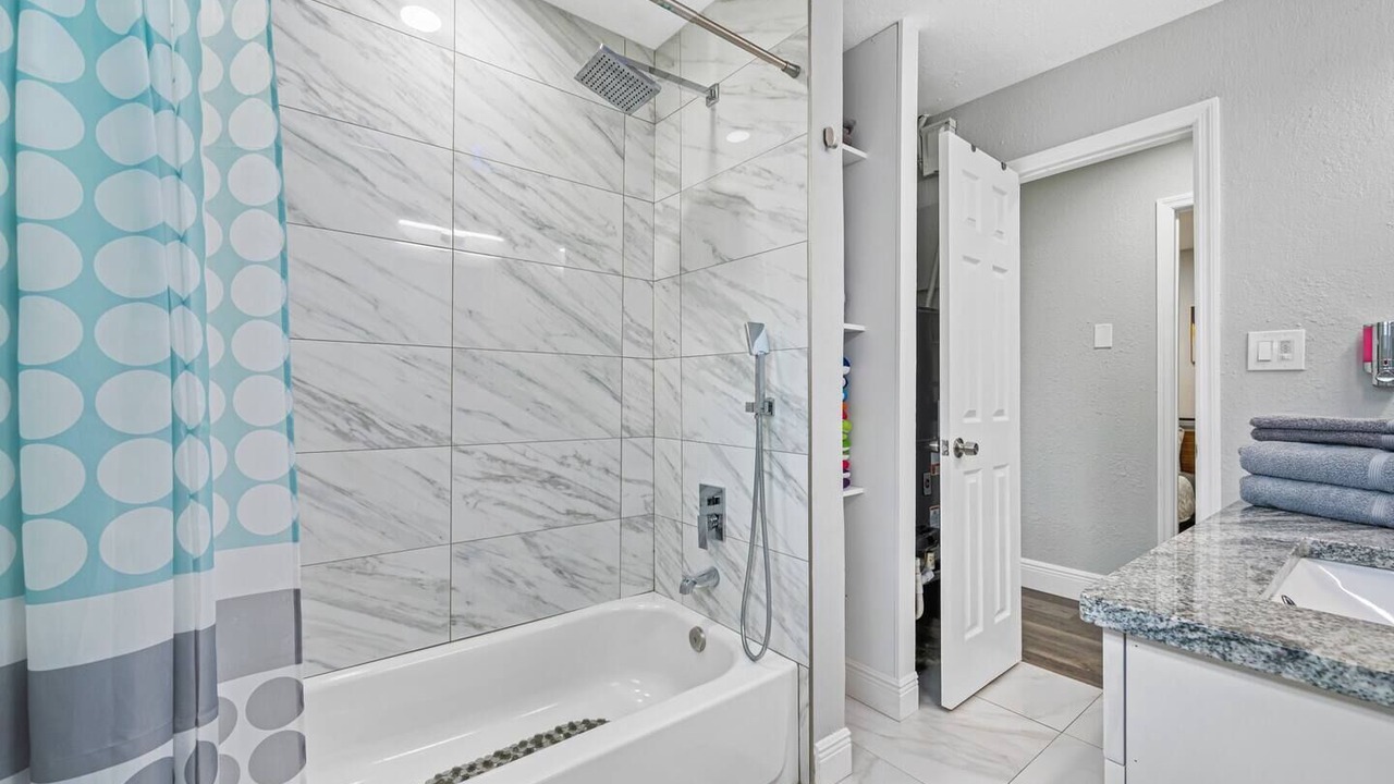 Photo of Bathroom in Sulphur Springs