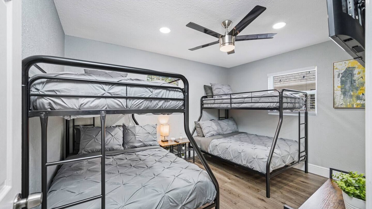 Photo of Bedroom in Sulphur Springs