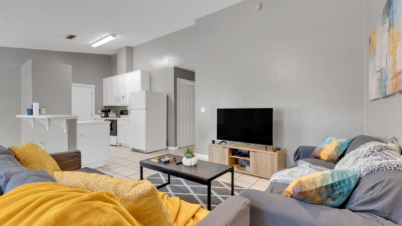 Photo of Livingroom in Tallahassee