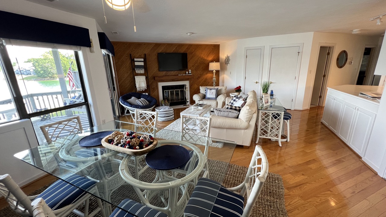 Photo of Livingroom in North Shore