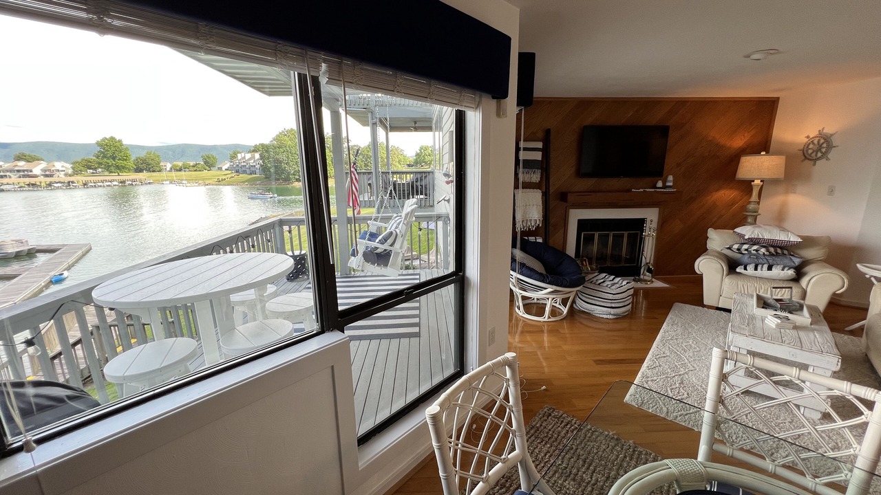 Photo of Livingroom in North Shore