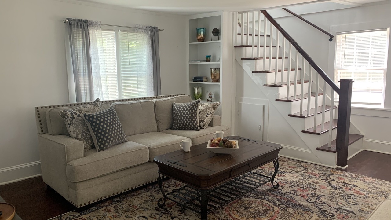 Photo of Livingroom in Davis Wharf