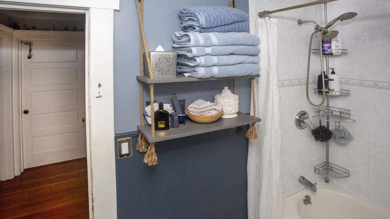 Photo of Bathroom in Halesite
