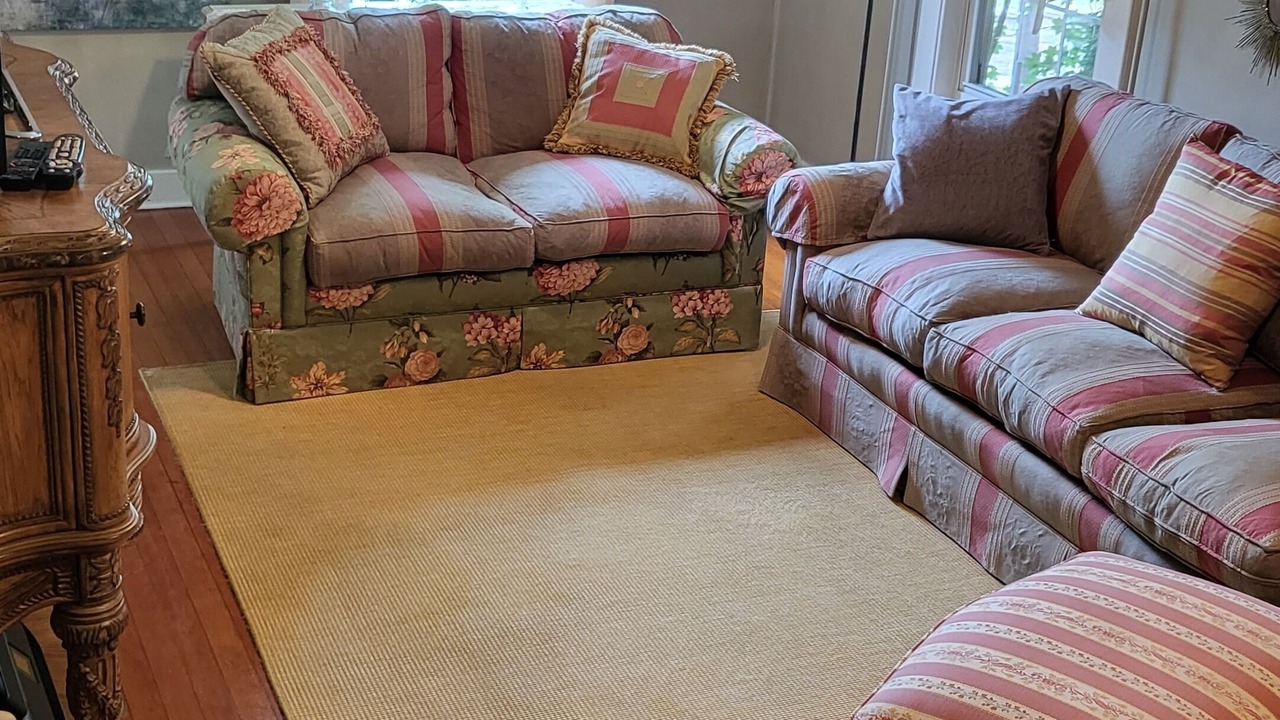 Photo of Livingroom in Halesite
