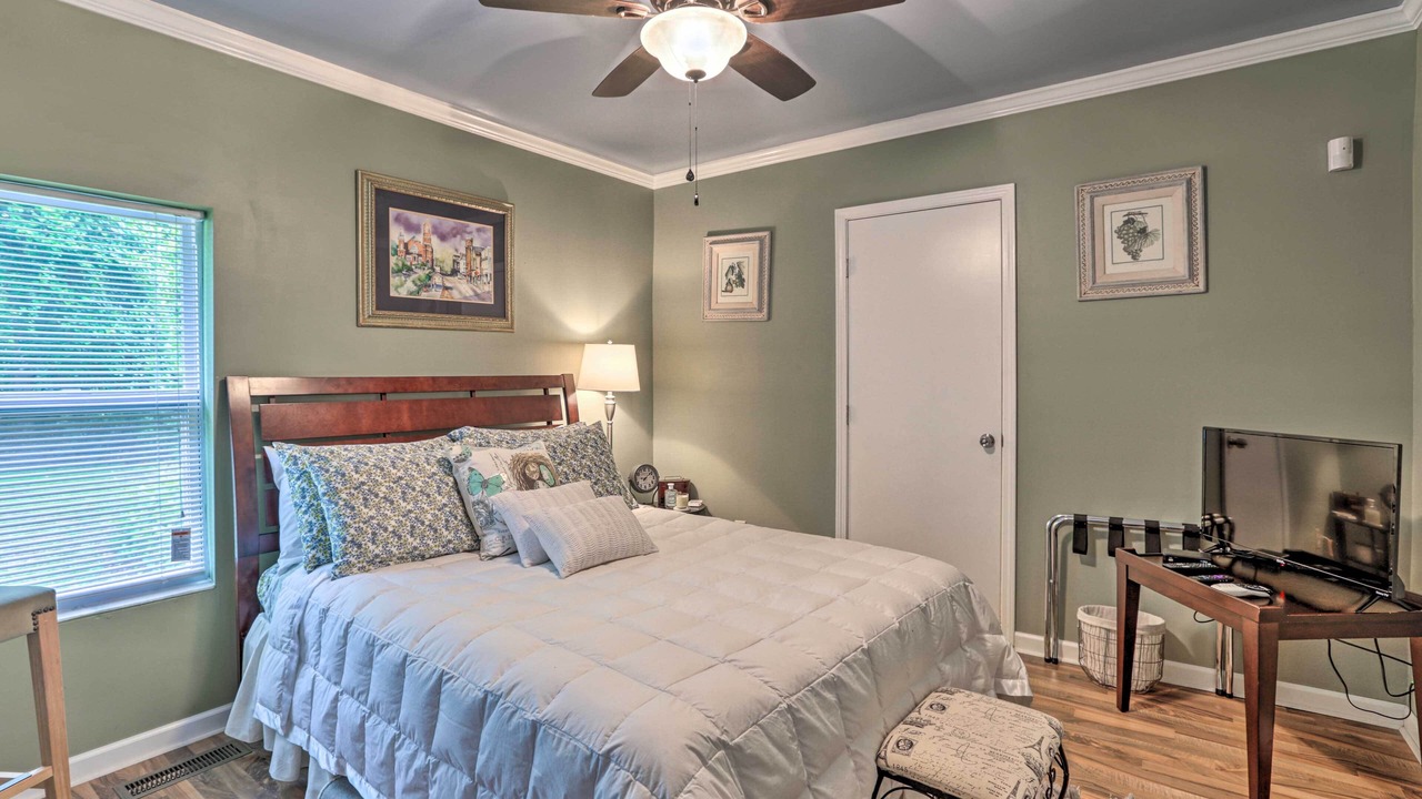 Photo of Bedroom in Quincy
