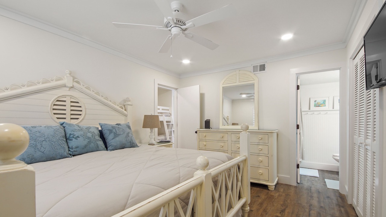 Photo of Bedroom in Fort Bay
