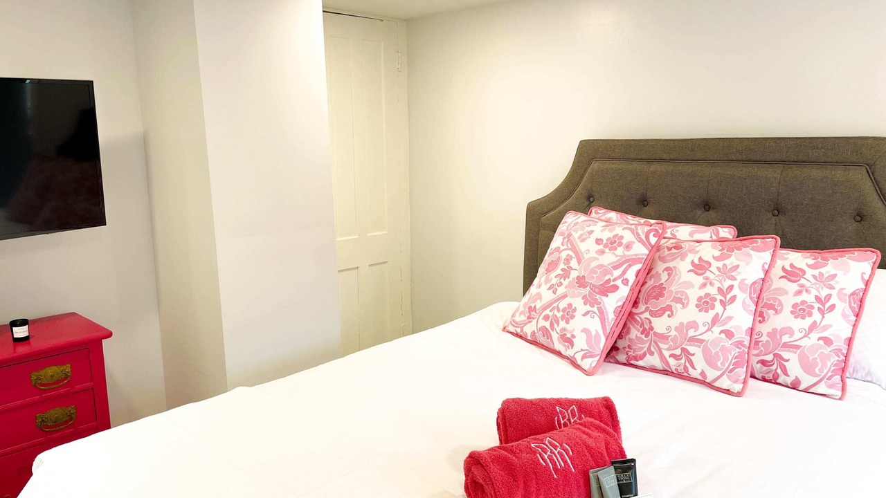 Photo of Bedroom in Clayton