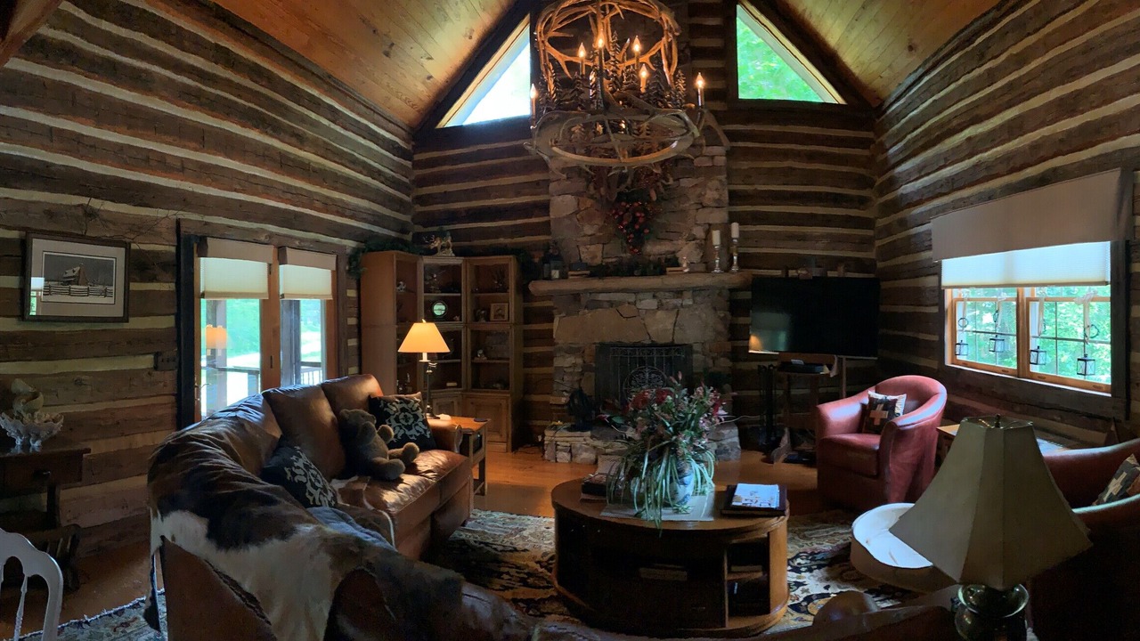 Photo of Livingroom in Clarksville