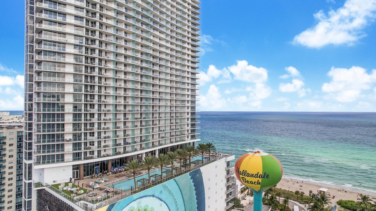 Photo of Outdoor in Hallandale Beach
