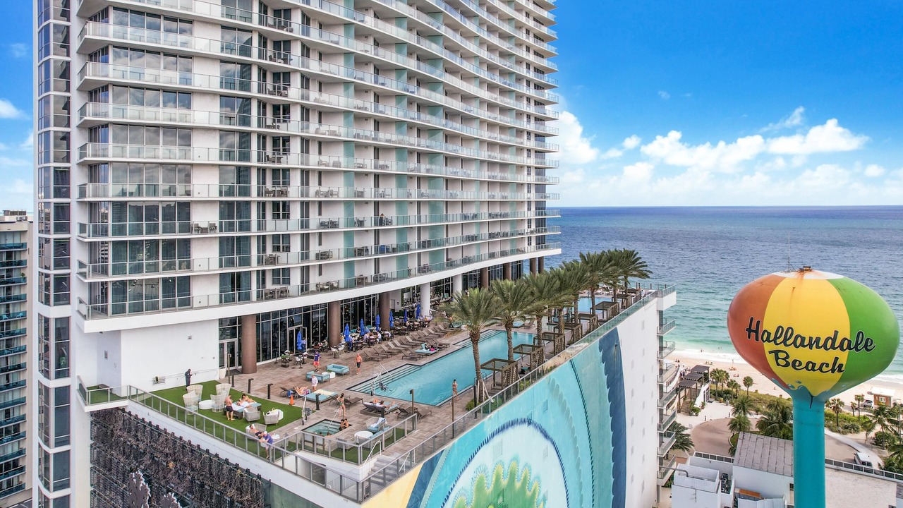 Photo of Outdoor in Hallandale Beach