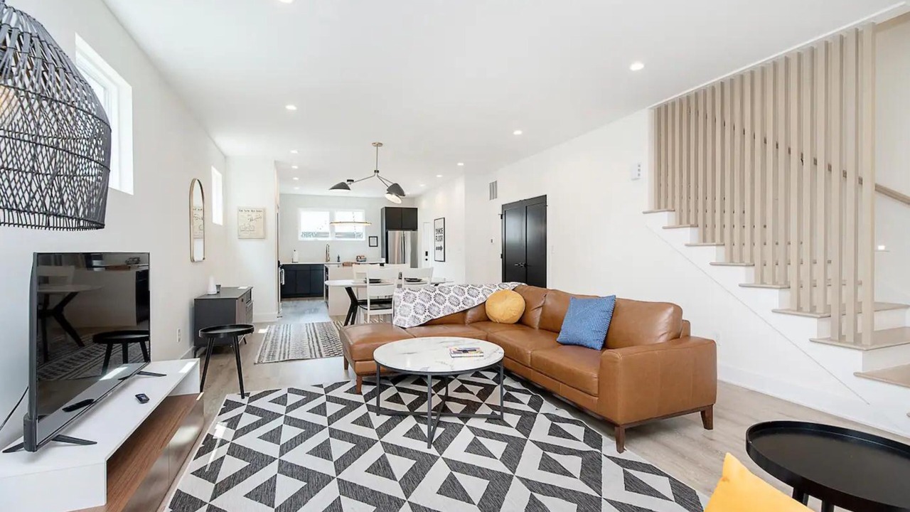 Photo of Livingroom in Fall Creek Place