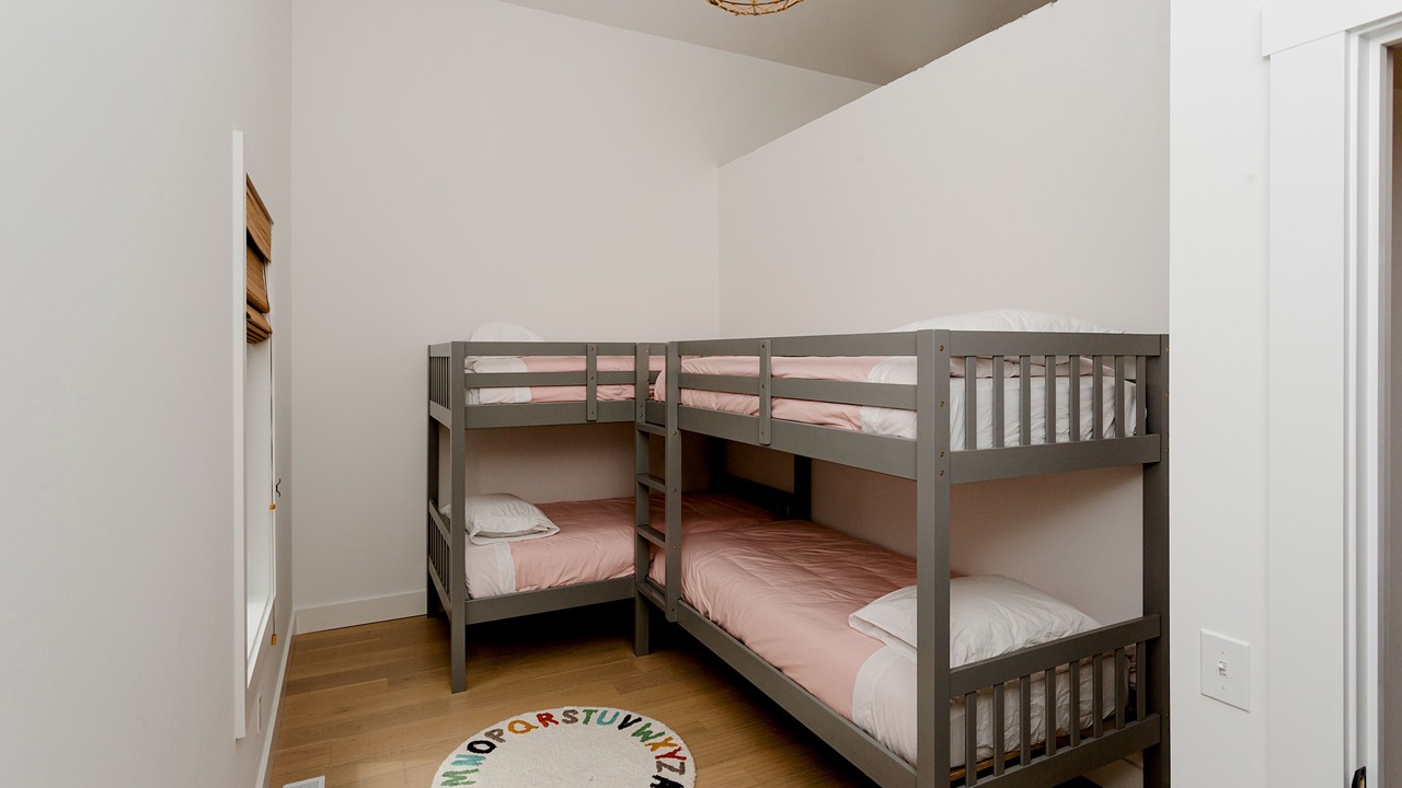 Photo of Bedroom in Grand Beach