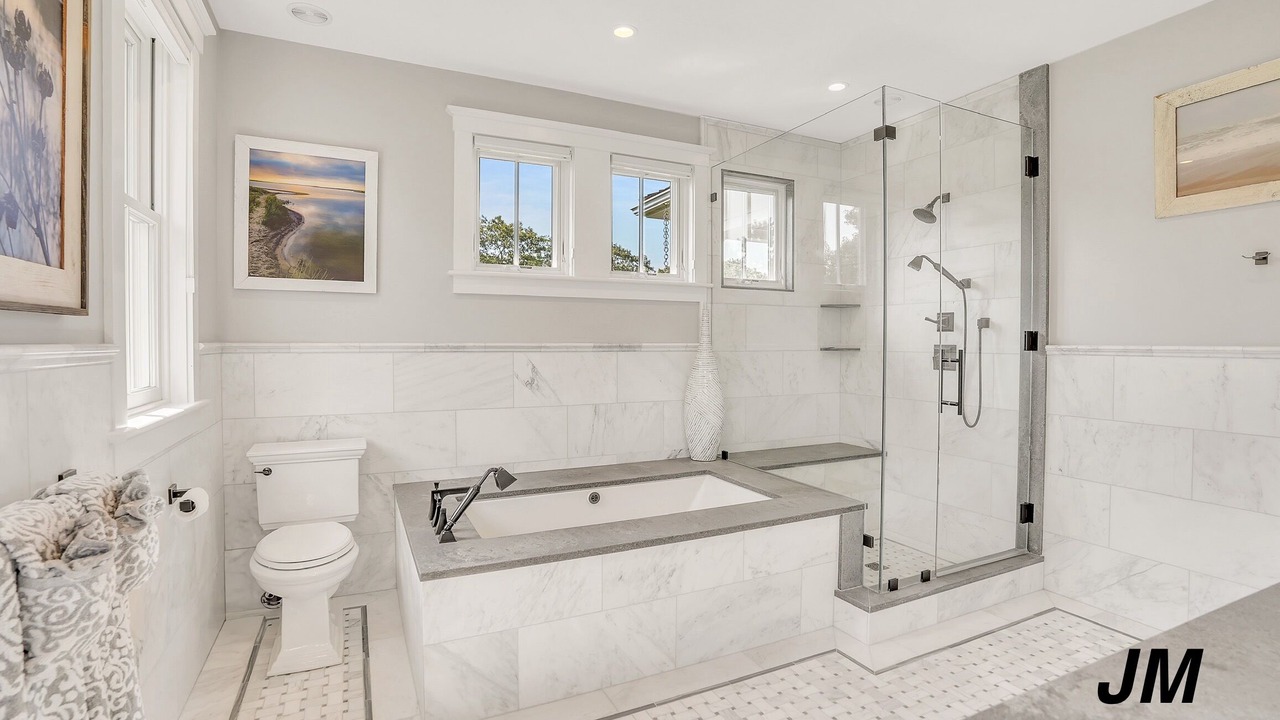 Photo of Bathroom in Lagoon Heights