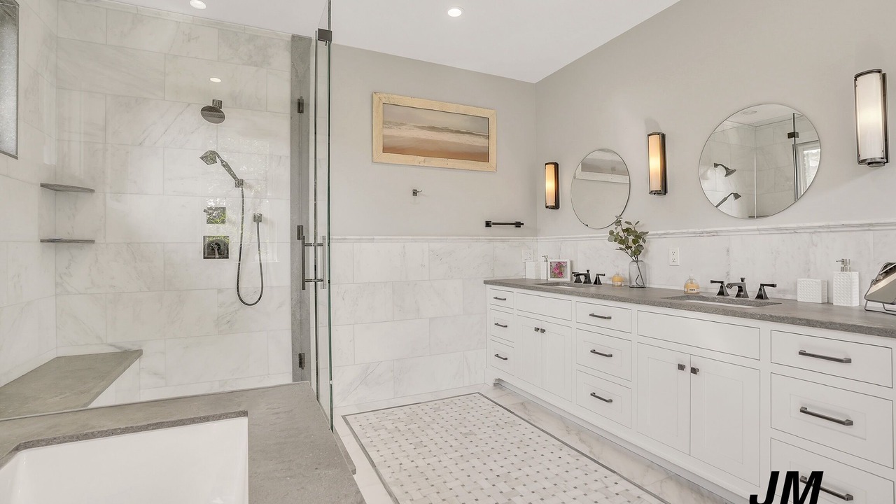 Photo of Bathroom in Lagoon Heights