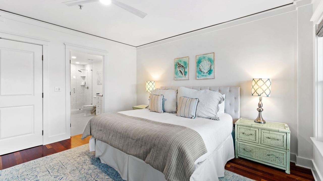 Photo of Bedroom in Gulf District