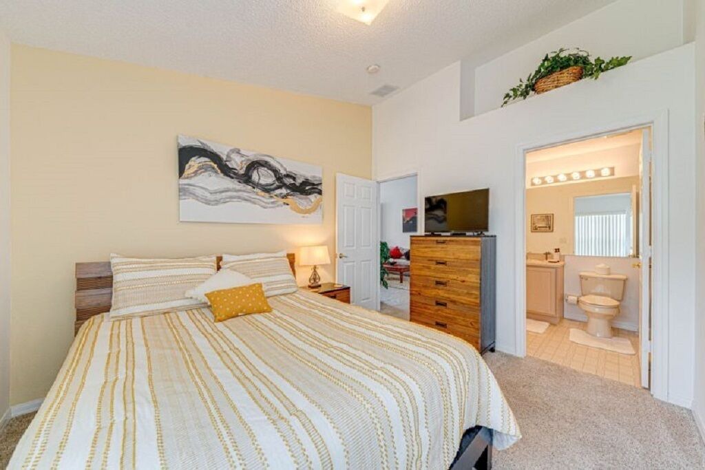 Photo of Bedroom in Orange Tree