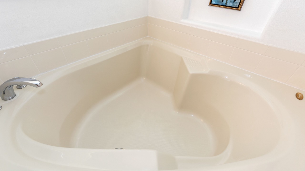 Photo of Bathroom in Orange Tree