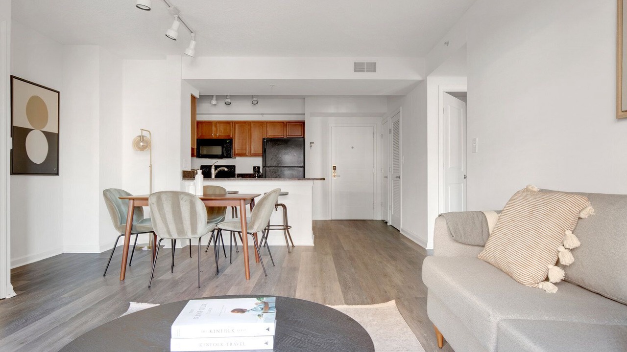 Photo of Livingroom in Logan Circle
