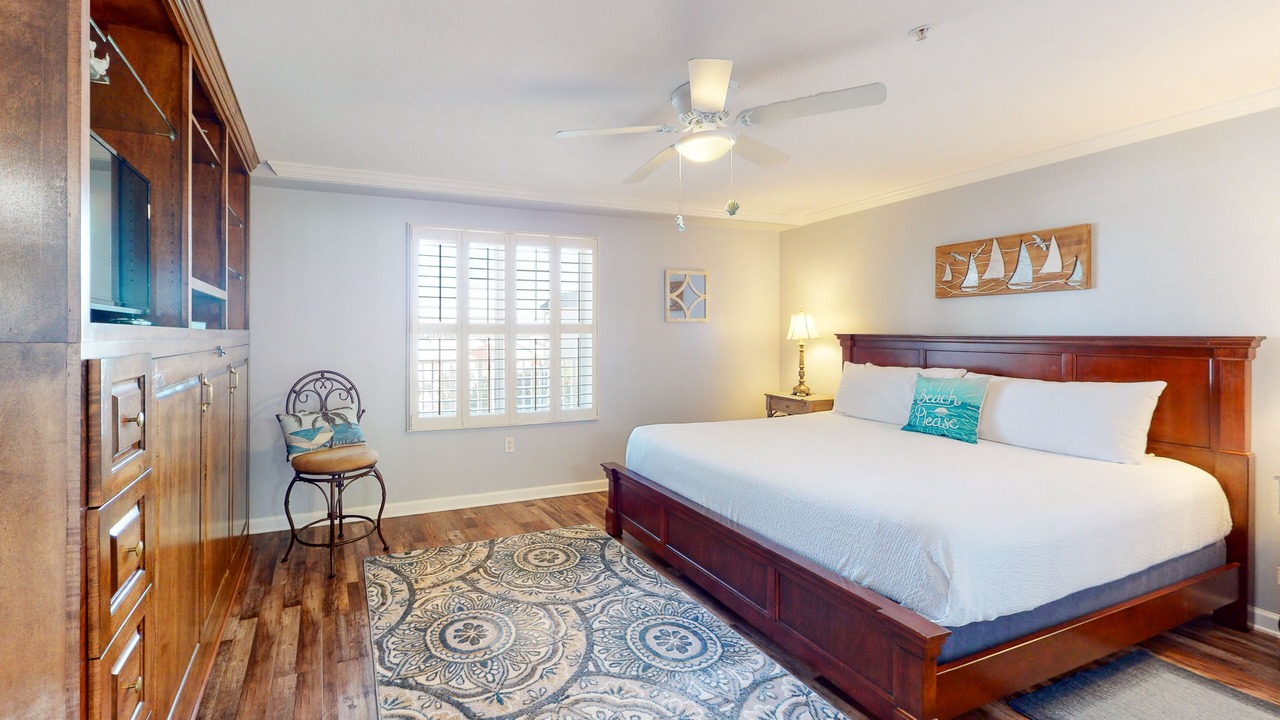 Photo of Bedroom in Miramar Beach