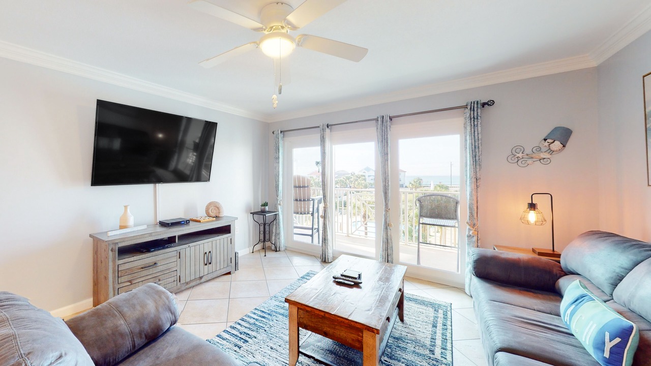 Photo of Livingroom in Miramar Beach