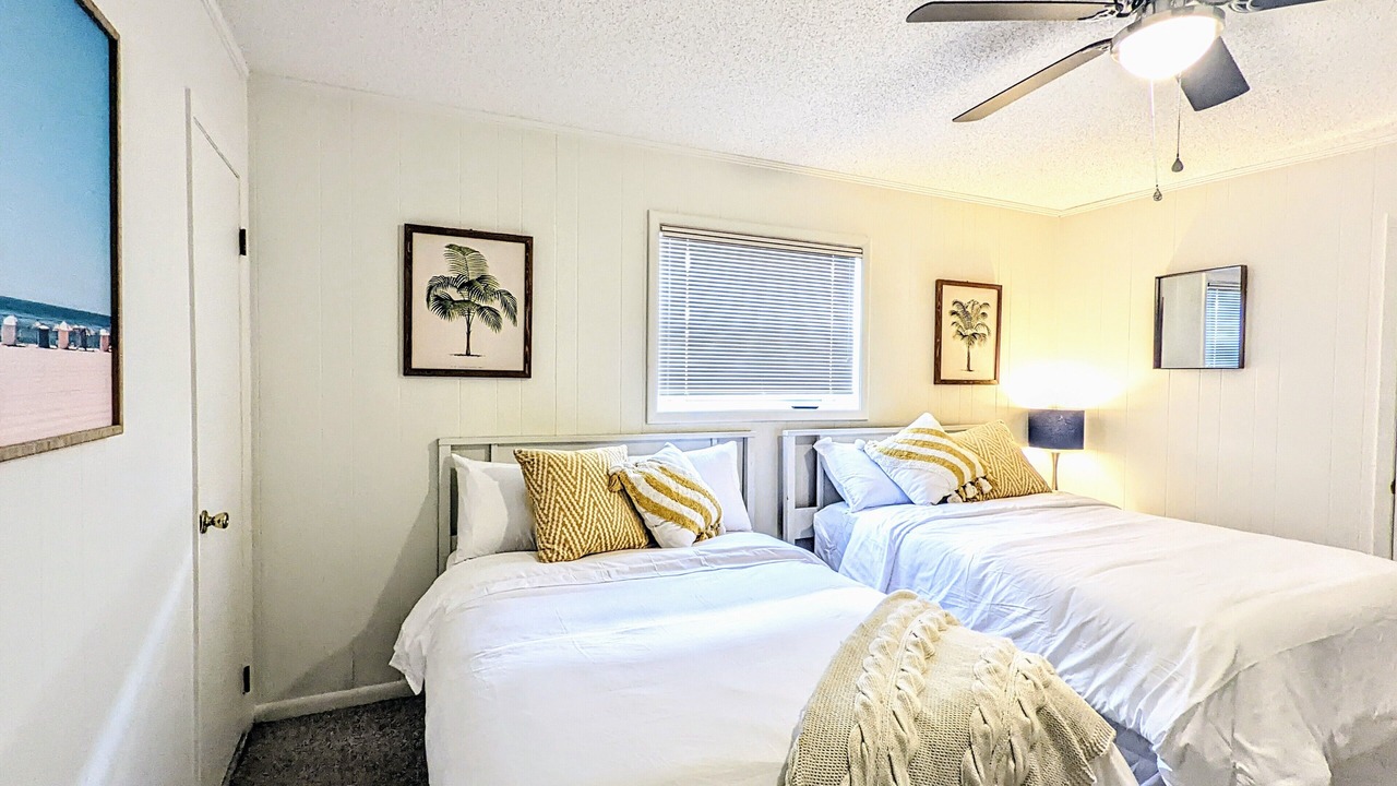 Photo of Bedroom in Hollywood Beach