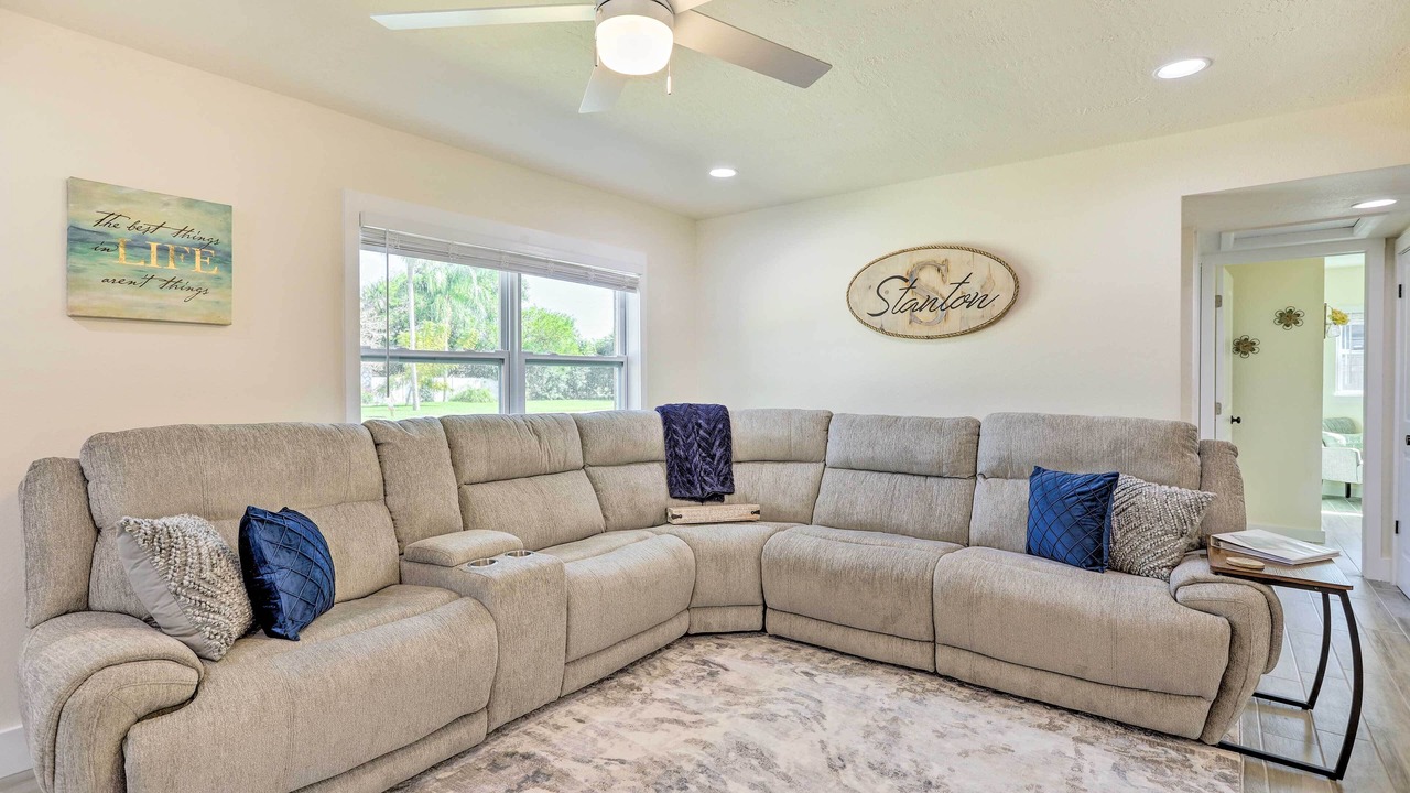 Photo of Livingroom in Hampton Homes