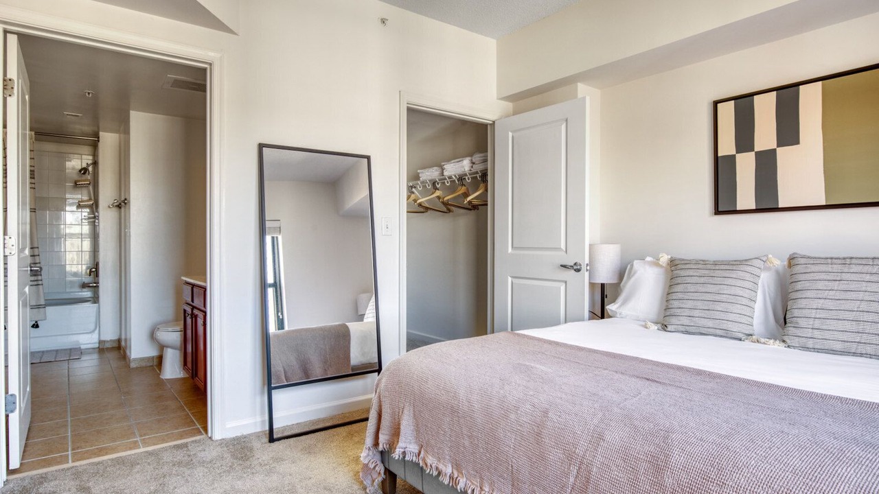 Photo of Bedroom in Logan Circle