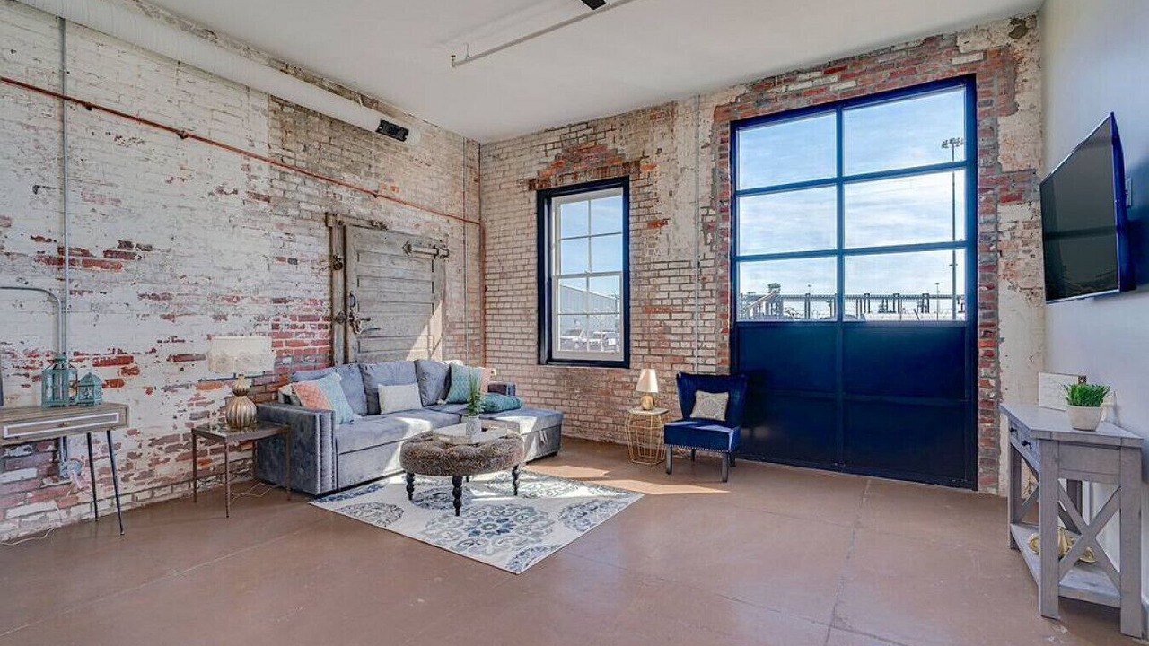 Photo of Livingroom in Newport News