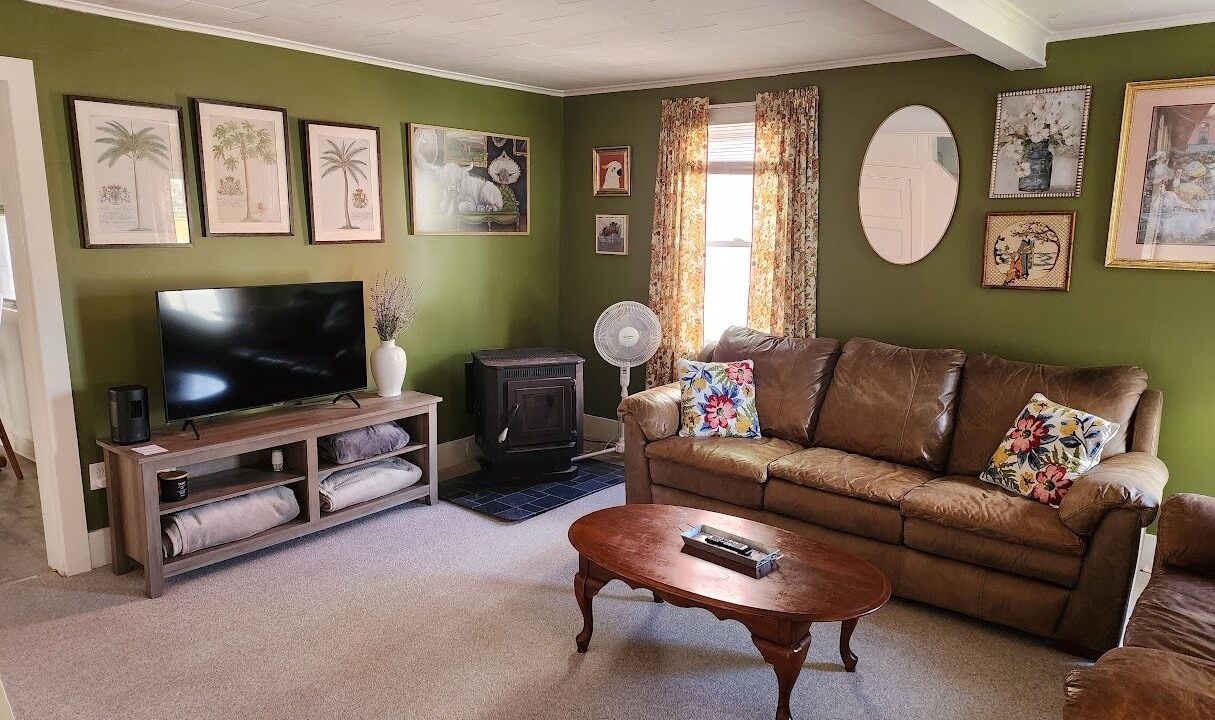 Photo of Livingroom in Alexandria Bay