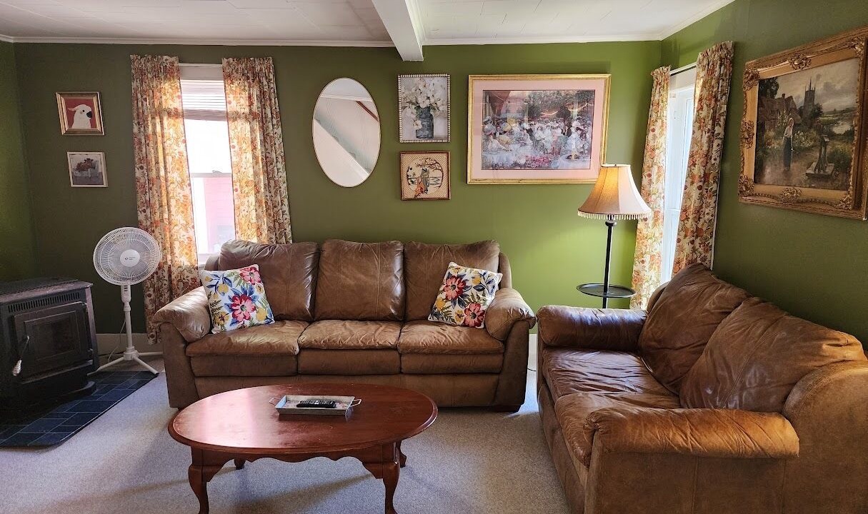 Photo of Livingroom in Alexandria Bay