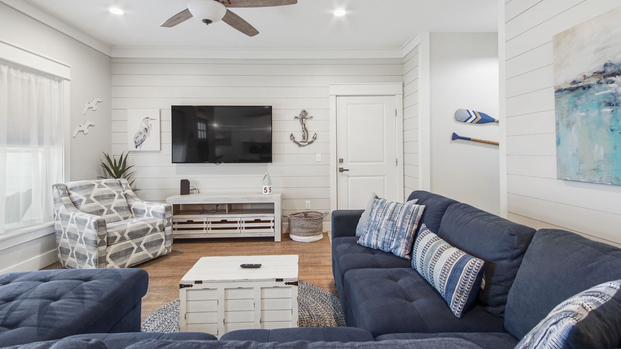 Photo of Livingroom in Kiska Beach