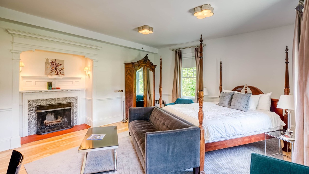 Photo of Bedroom in Lenox