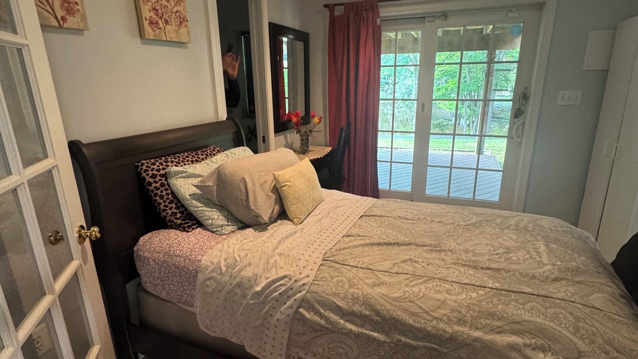 Photo of Bedroom in Burke