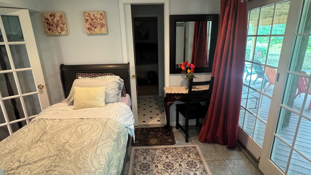 Photo of Bedroom in Burke