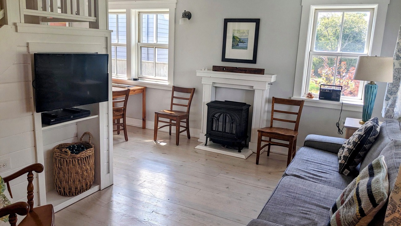Photo of Livingroom in Point Roberts