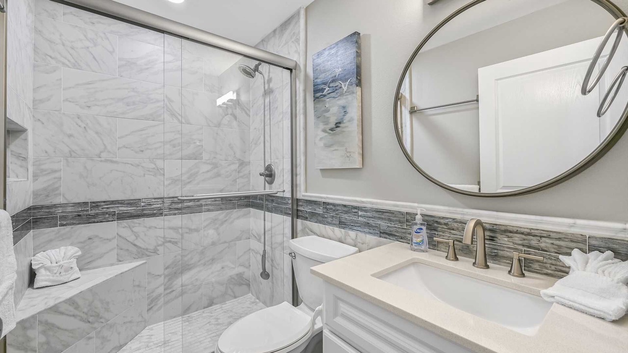 Photo of Bathroom in Avalon Beach Estates