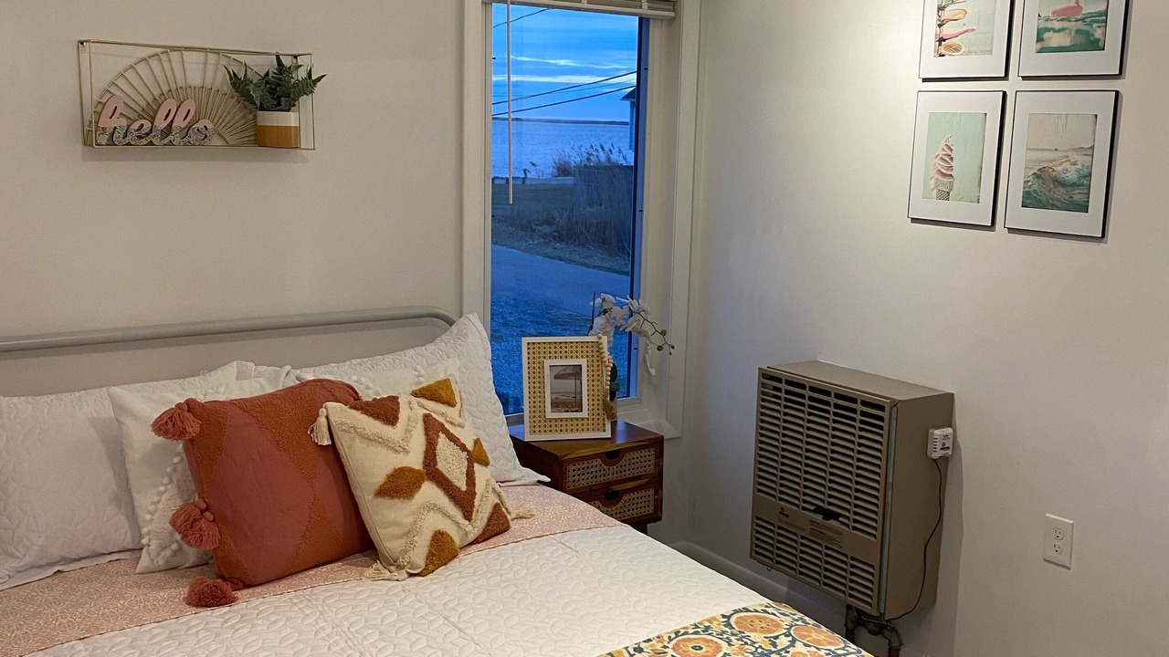 Photo of Bedroom in Mastic Beach