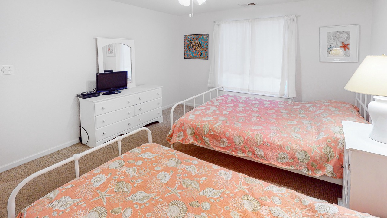 Photo of Bedroom in Sandbridge