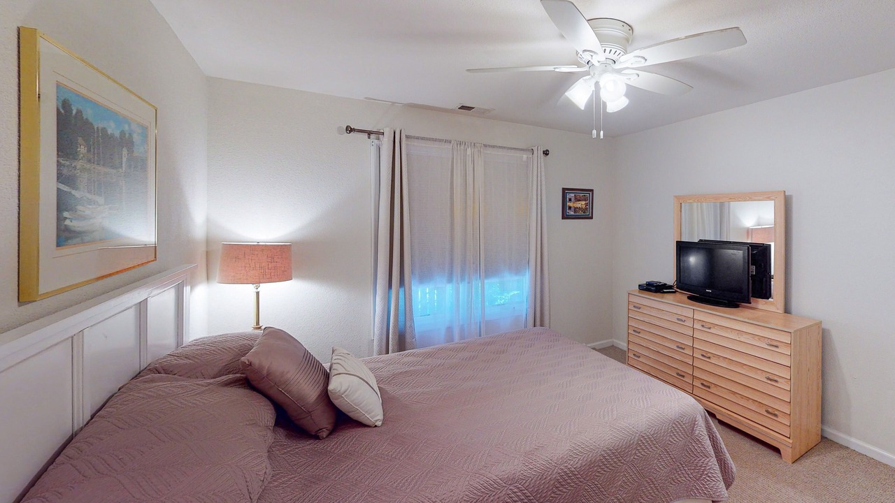 Photo of Bedroom in Sandbridge