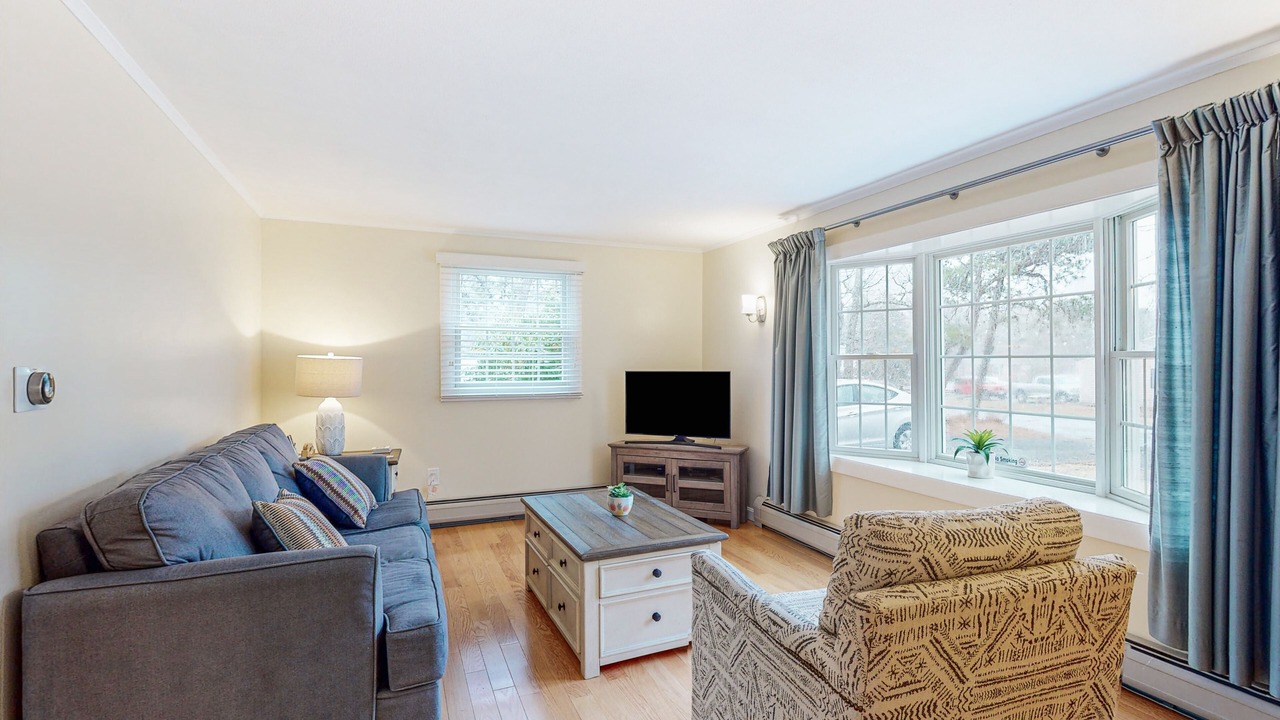 Photo of Livingroom in East Harwich