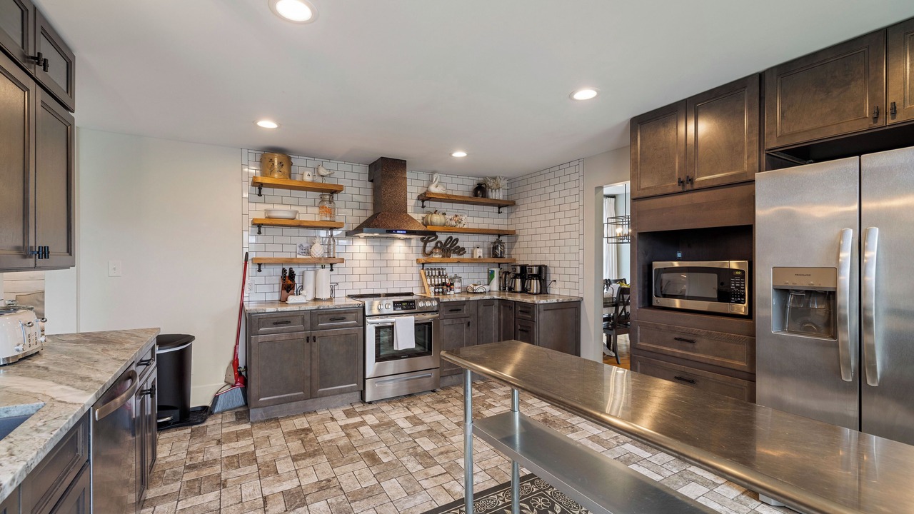 Photo of Kitchen in Downtown Niagara Falls