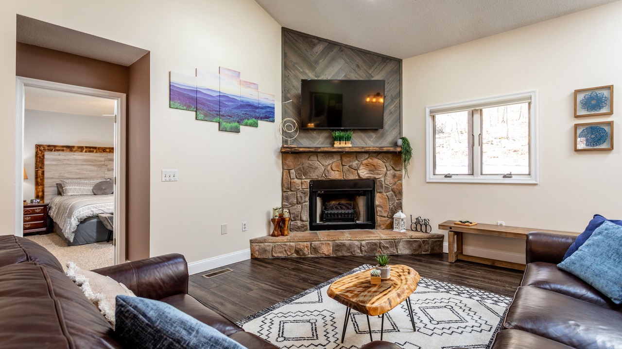Photo of Bedroom in Massanutten