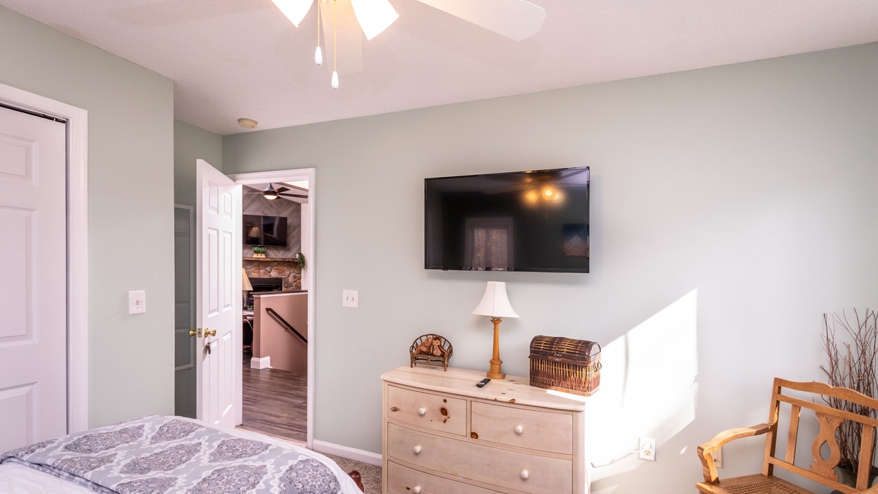 Photo of Bedroom in Massanutten