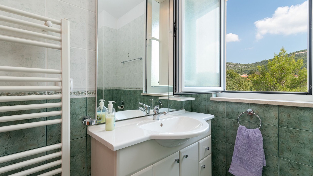 Photo of Bathroom in Marina