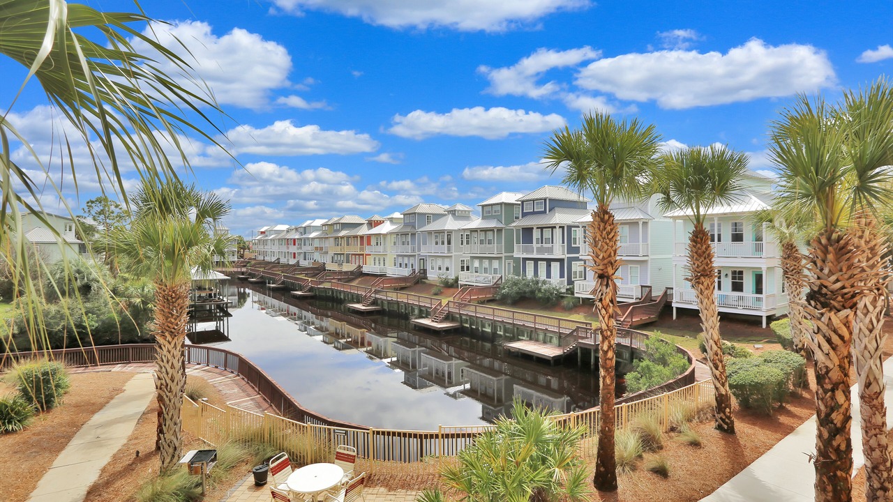 Photo of Patio Balcony in Waterside Village