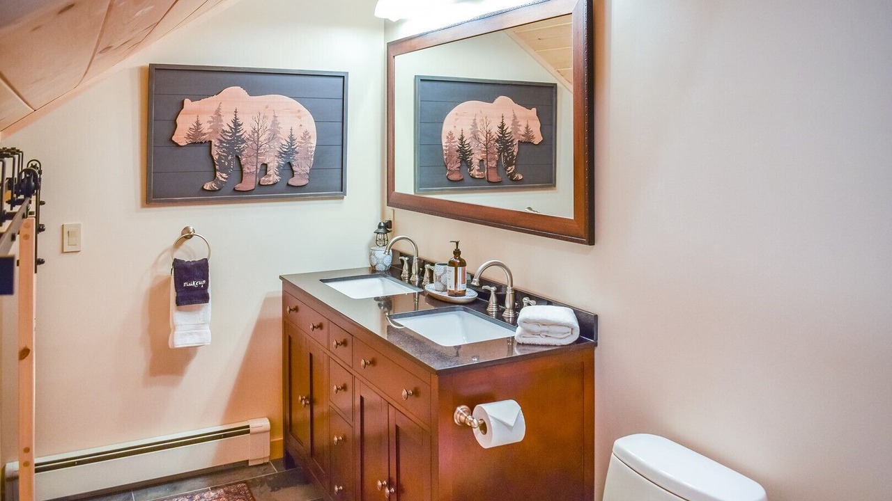 Photo of Bathroom in Inlet